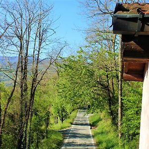 Apartamento Lovely 1-Bed Studio In Borgo Val Di Taro Exterior photo