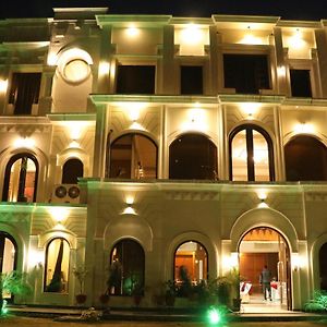 Hotel Pushap Palace Patiāla Exterior photo