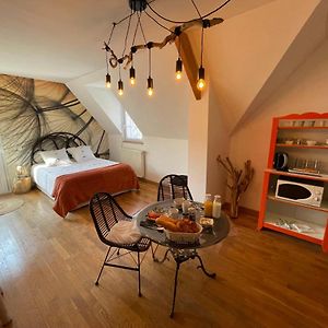 Belle Chambre Double Orange Tout Bonnement Bien Bed and Breakfast Putot-en-Auge Exterior photo