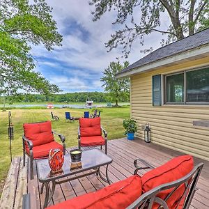 Cottage On Tubbs Lake With Kayaks, Grill And Fire Pit! Mecosta Exterior photo