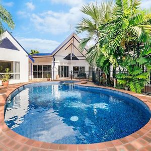 An Absolute Poolside Break By Casuarina Beach Villa Darwin Exterior photo