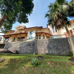Villa D3 Bukit Cijulang Bogor Exterior photo