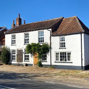 Carlton Cottage Country Retreat - Perfect For Ipswich - Aldeburgh - Southwold - Thorpeness - Sizewell B - Sizewell C - Sleeps 13 Little Glemham Exterior photo