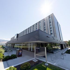 Ubc Okanagan Campus Albergue Kelowna Exterior photo