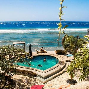 Hotel Cemara Beachfront Nusa Penida Batununggul Exterior photo