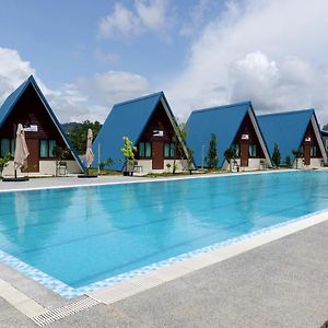Senta Adventure Camp & Resort Minyak Beku Exterior photo