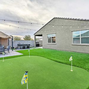 New-Build Glendale Home With Hot Tub And Putting Green Exterior photo