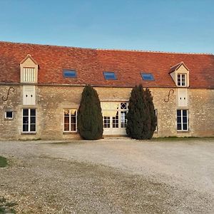 La Charmille Jolie Maison De Campagne 14 Personnes Piscine Calme Villa Entrains-sur-Nohain Exterior photo