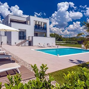Villa Marijeta Exclusive 5 Star Villa With 50Sqm Private Pool, 6 Bedrooms And Playroom Split Exterior photo