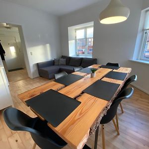 Apartamento Central Apt With Parking Possibility, Netflix & Near Aarhus Attractions Exterior photo