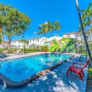 Apartamento Renovated Apts With Kitchen, Fast Wifi, Smart Tv, Roku & Pool Onsite 4 Mi To Surfside Beach North Miami Exterior photo