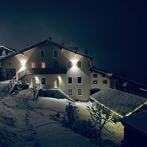Apartamento Petit Calin - Le Four Des Alpes Rhemes-Saint-Georges Exterior photo