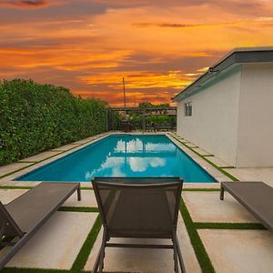 Magical Miami Retreat With Heated Pool, Mini Golf, And Basketball Court L19 Villa Exterior photo