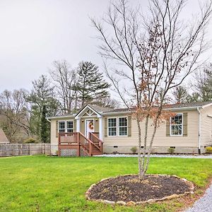 Mountain-View Zirconia Home Walk To Lake Summit! Exterior photo