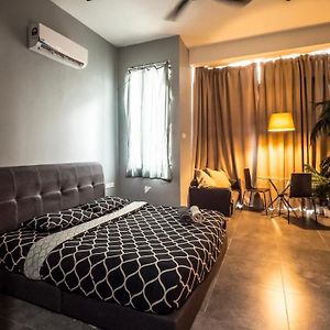 Montana Suites, Empire Damansara Petaling Jaya Exterior photo