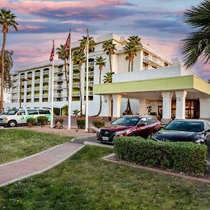 Holiday Inn Phoenix-Mesa Chandler By Ihg Exterior photo