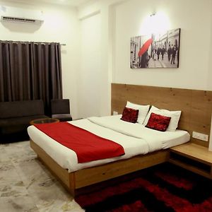 Hotel Nisha Nest, Bhopal Exterior photo