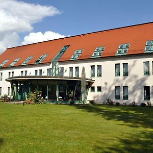 Hotel Gastehaus Zabeltitz Exterior photo