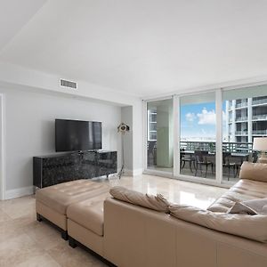 Ritz Carlton Coconut Grove Luxury 2 Bedroom Apt Apts Miami Exterior photo