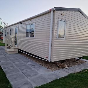 Hotel B17 Sunnymede Caravan Park, Fantasy Island, Ingoldmells Exterior photo