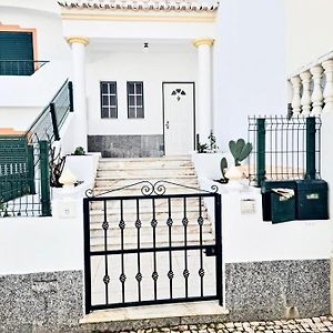 S.Soares V4 Portimao Villa Exterior photo