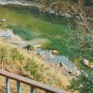 目の前が吉野川・雨天でも屋外体験ができる絶景の一軒家 Villa Otoyocho Exterior photo