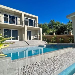 The Indianna ~ Luxury Pool & Spa Whitehouse Exterior photo