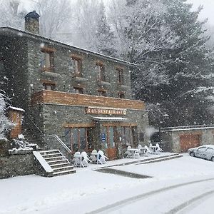 Hotel Hostal Les Roquetes Queralbs  Exterior photo