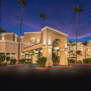 Best Western Escondido Hotel Exterior photo