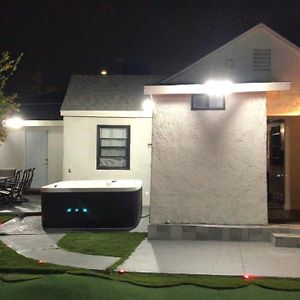 Entire 3 Bedroom Home With Golf Putting & Hot Spa Los Ángeles Exterior photo