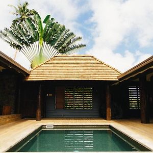 Beachfront Villa - Pod House, Private Plunge Pool Savusavu Exterior photo
