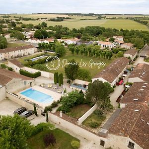 Domaine Les Granges Villa Saint-Jean-dʼAngély Exterior photo