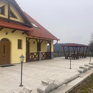 Hotel Bor-Bazilika-Vendégház Tarcal Exterior photo