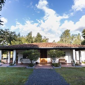 La Maria Casa Campo Villa Paraguari Exterior photo
