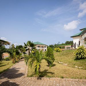 Hotel Nuach Bayit Cape Coast Exterior photo