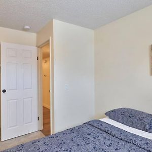 2Bedroom Suite W/ Great Access Into & Out The City - 7818 YYC Exterior photo