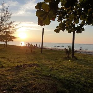 Private Beach House With Sunset View @ Kuala Penyu Sabah Kampong Tidong Exterior photo