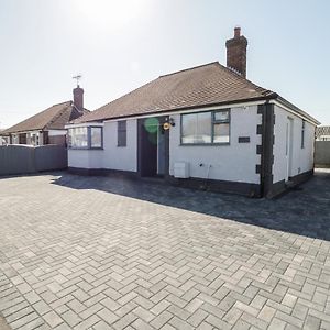 Seaside Retreat Villa Prestatyn Exterior photo