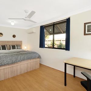 Eleven On Henry Holiday Guest Suite Townsville Exterior photo