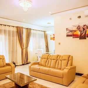 Beautiful 2-Bedroom Apartment In Entebbe Exterior photo