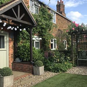 Thimble Cottage Dersingham Exterior photo