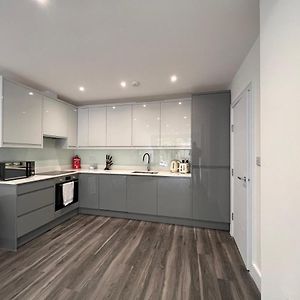 Star London Finchley Lane 3-Bed Residence With Garden Hendon Exterior photo