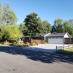 Bouganvilla 4-Bedroom, 2-Baths, Single Family House Thousand Oaks Exterior photo