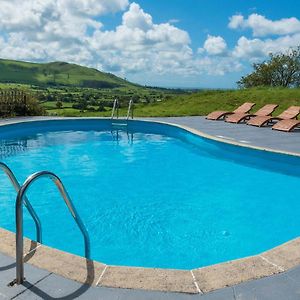 Farmhouse & Exclusive Outdoor Heated Pool Villa Bryn-crug Exterior photo