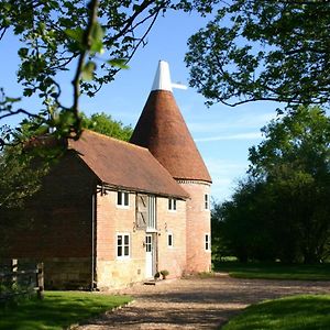 Bakers Farm Oast Villa Ticehurst Exterior photo