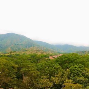 El Paraiso Del Oasis Medellín Exterior photo