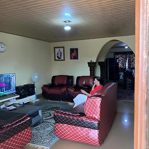 Yogi Home Stay Near Freetown Airport Exterior photo