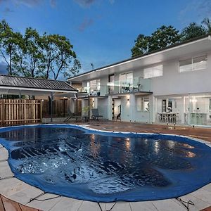 Luxurious 5Br Oasis With Pool And Entertainment Villa Brisbane Exterior photo