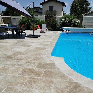 Appartement 5 Personnes Avec Piscine 60M2 Le Barp Exterior photo