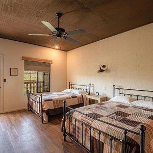 Miners Cabin #3 -Two Double Beds - Private Balcony - Walk To The Action Villa Tombstone Exterior photo